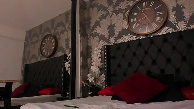 Valeria Collin online show from 12/02/25, 02:34