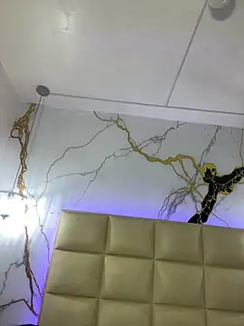 Snapshot of Luna_star3 chatting on 11/15/25, 05:42 Luna star3 online show from 11/15/25, 05:42