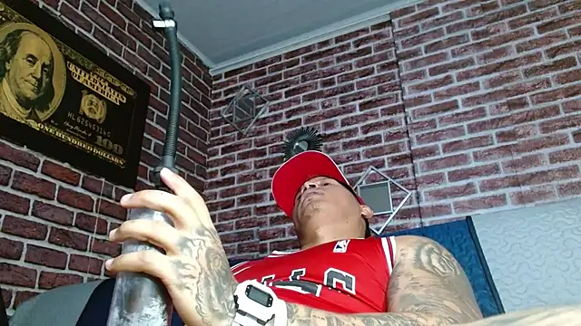 Snapshot of jordan_bigcock_ chatting on 06/30/26, 12:44 jordan bigcock online show from 06/30/26, 12:44
