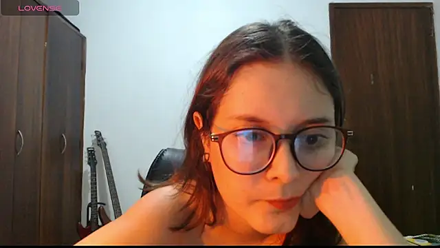 CarlaLorez online show from 12/14/25, 10:25