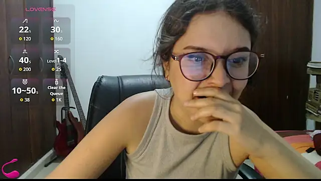 CarlaLorez online show from 05/31/26, 02:20