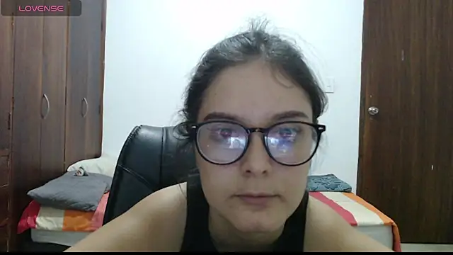 CarlaLorez online show from 07/16/26, 11:55
