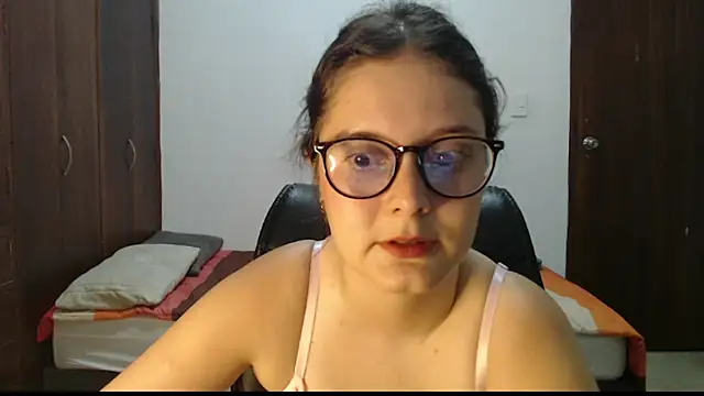 CarlaLorez online show from 07/22/26, 11:51
