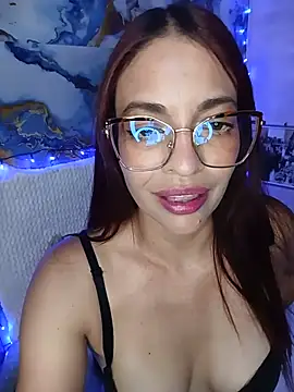 Snapshot of cerecita_anna chatting on 06/19/26, 10:46 cerecita anna online show from 06/19/26, 10:46