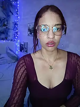 Snapshot of cerecita_anna chatting on 07/07/26, 11:31 cerecita anna online show from 07/07/26, 11:31