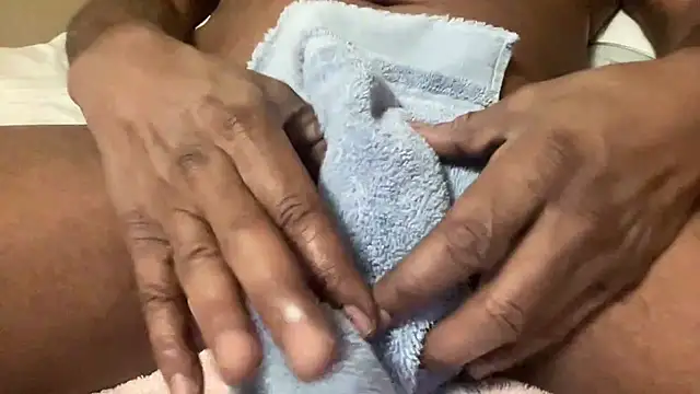 Snapshot of Sixmill1 chatting on 11/03/25, 05:09 Sixmill1 online show from 11/03/25, 05:09