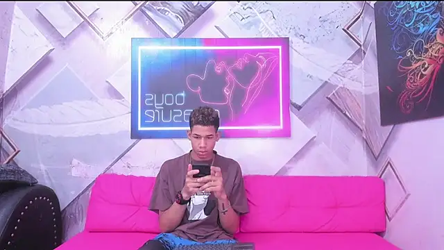 Little nicoll online show from 02/07/26, 10:24