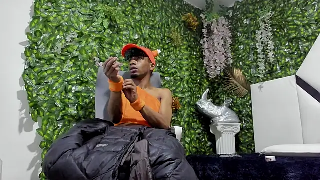 REDBRYAN EBANO online show from 10/31/25, 07:48