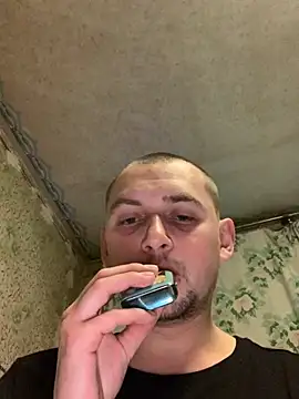 Snapshot of mrvons chatting on 12/02/25, 08:37 mrvons online show from 12/02/25, 08:37