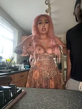 Snapshot of zara_bellexx chatting on 11/01/25, 08:27 zara bellexx online show from 11/01/25, 08:27