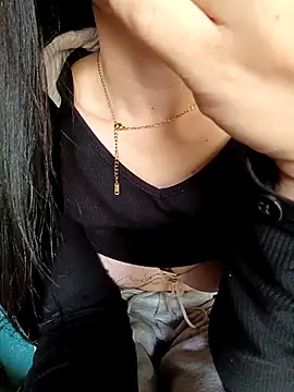 Snapshot of Sexynice_baby chatting on 12/18/25, 04:18 Sexynice baby online show from 12/18/25, 04:18