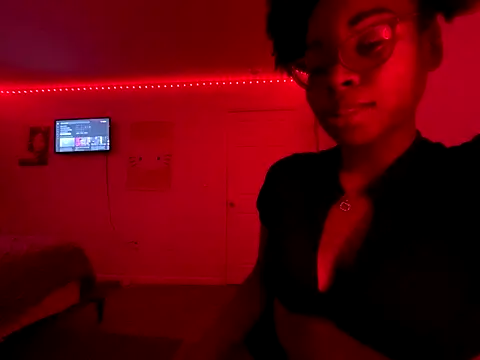 Snapshot of twerkaholic120 chatting on 10/08/25, 04:43 twerkaholic120 online show from 10/08/25, 04:43