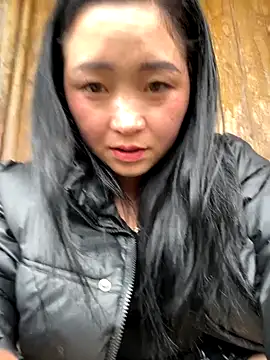 Snapshot of miemie-xx chatting on 10/24/25, 07:38 miemie-xx online show from 10/24/25, 07:38