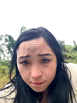 Snapshot of miemie-xx chatting on 10/27/25, 02:59 miemie-xx online show from 10/27/25, 02:59