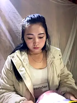 Snapshot of miemie-xx chatting on 11/01/25, 01:51 miemie-xx online show from 11/01/25, 01:51