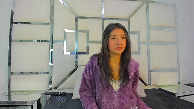 Mia clark18 online show from 10/10/25, 03:38