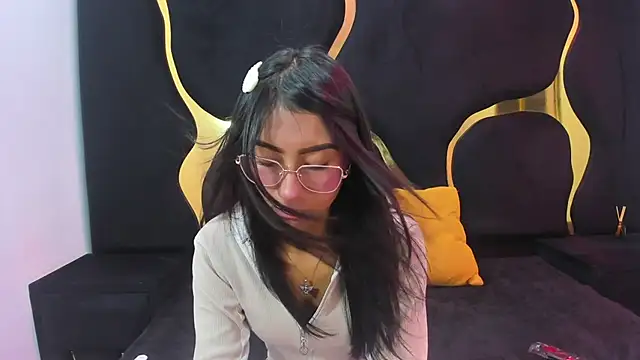 Mia clark18 online show from 10/24/25, 04:14