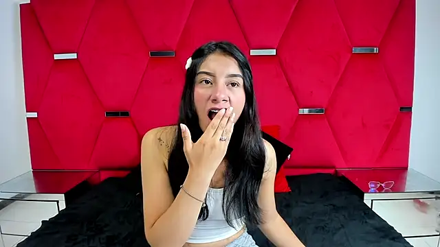 Mia clark18 online show from 11/19/25, 08:42