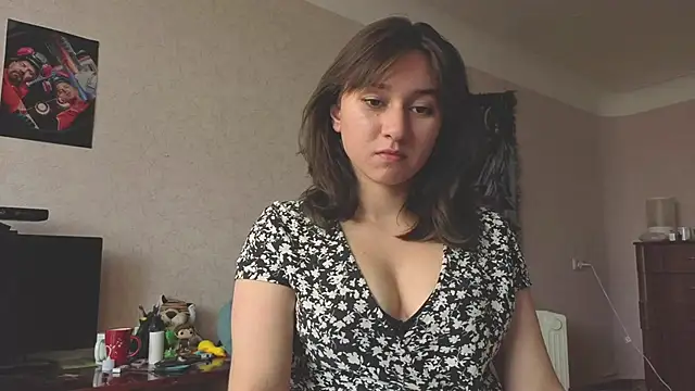 Snapshot of MiaLovelyOne chatting on 05/16/26, 10:36 MiaLovelyOne online show from 05/16/26, 10:36