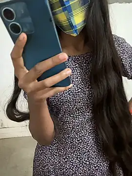 Snapshot of Rani_hot2 chatting on 11/01/25, 06:48 Rani hot2 online show from 11/01/25, 06:48