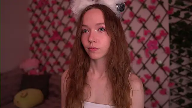 Petite Polly online show from 10/25/25, 06:13