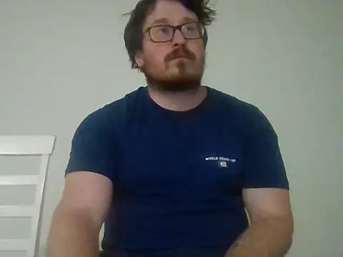 Snapshot of czechguy chatting on 11/13/25, 04:17 czechguy online show from 11/13/25, 04:17