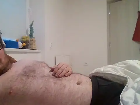 Snapshot of czechguy chatting on 11/15/25, 06:22 czechguy online show from 11/15/25, 06:22