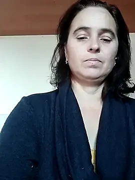 Snapshot of Ella-433 chatting on 10/15/25, 07:52 Ella-433 online show from 10/15/25, 07:52