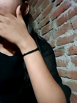 Snapshot of Gb_sunena chatting on 10/21/25, 08:31 Gb sunena online show from 10/21/25, 08:31