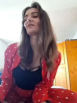 Snapshot of Nika_aa chatting on 10/09/25, 10:35 Nika aa online show from 10/09/25, 10:35