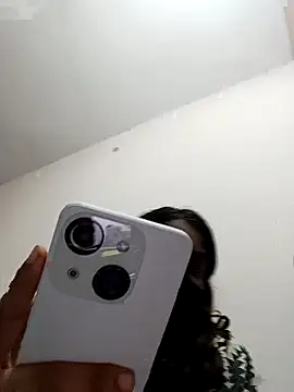 Lovebirdss online show from 10/11/25, 01:09