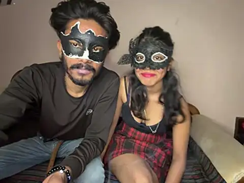 Lovebirdss online show from 02/01/26, 09:30