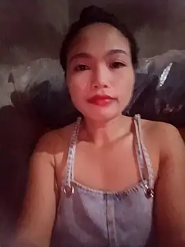 Snapshot of Rabbit-small chatting on 10/14/25, 03:51 Rabbit-small online show from 10/14/25, 03:51