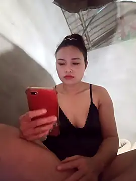 Snapshot of Rabbit-small chatting on 12/05/25, 01:03 Rabbit-small online show from 12/05/25, 01:03