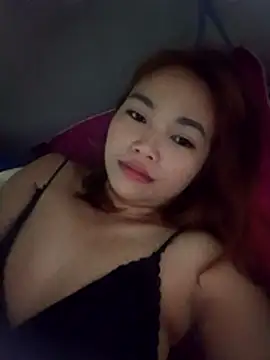 Snapshot of Rabbit-small chatting on 12/18/25, 11:11 Rabbit-small online show from 12/18/25, 11:11