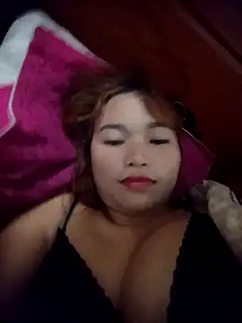 Snapshot of Rabbit-small chatting on 02/09/26, 04:16 Rabbit-small online show from 02/09/26, 04:16