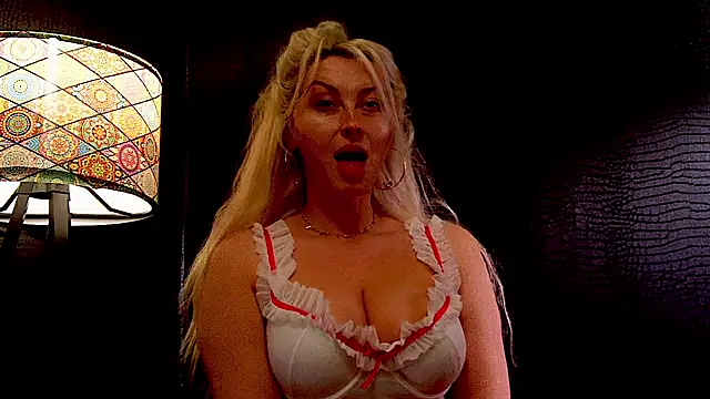 LeticiaReys online show from 03/03/26, 01:06