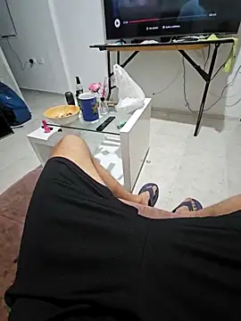 Snapshot of Racso100 chatting on 11/30/25, 03:43 Racso100 online show from 11/30/25, 03:43