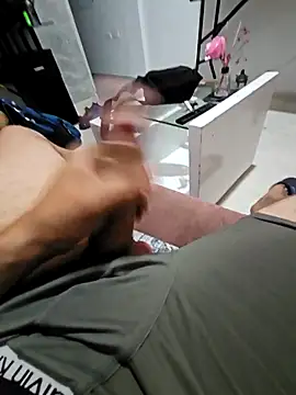 Snapshot of Racso100 chatting on 12/05/25, 12:52 Racso100 online show from 12/05/25, 12:52