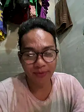 Snapshot of softhearted_sweet chatting on 10/13/25, 05:40 softhearted sweet online show from 10/13/25, 05:40