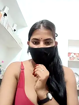 Hot radhaji online show from 11/05/25, 08:20