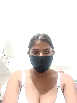 Hot radhaji online show from 11/07/25, 04:40