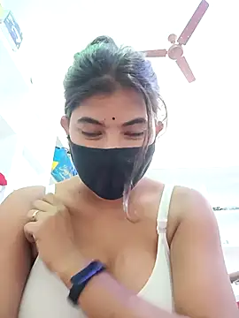 Hot radhaji online show from 12/13/25, 07:53