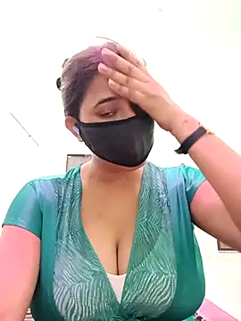 Hot radhaji online show from 07/26/26, 04:53