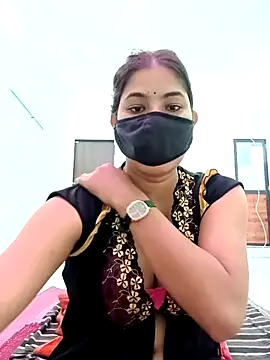 Hot radhaji online show from 08/04/26, 04:26