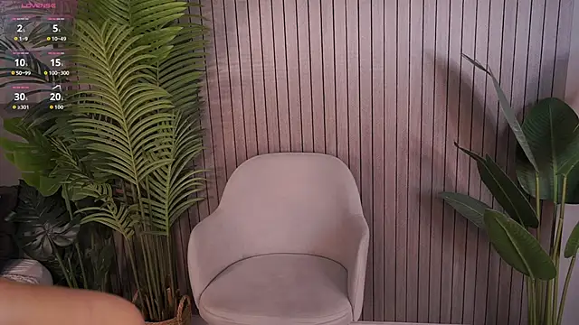 Snapshot of lorapalmerry chatting on 10/15/25, 03:01 lorapalmerry online show from 10/15/25, 03:01