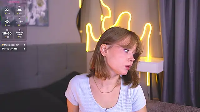 Snapshot of lorapalmerry chatting on 10/27/25, 03:16 lorapalmerry online show from 10/27/25, 03:16