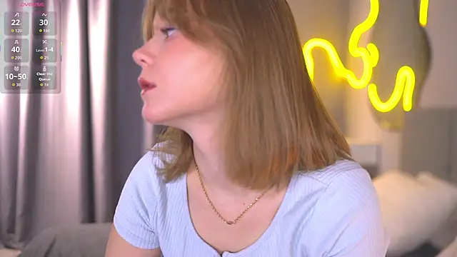 Snapshot of lorapalmerry chatting on 10/30/25, 02:51 lorapalmerry online show from 10/30/25, 02:51