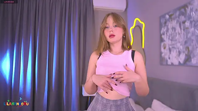 Snapshot of lorapalmerry chatting on 12/01/25, 02:11 lorapalmerry online show from 12/01/25, 02:11