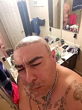 B1GLO online show from 11/22/25, 11:15